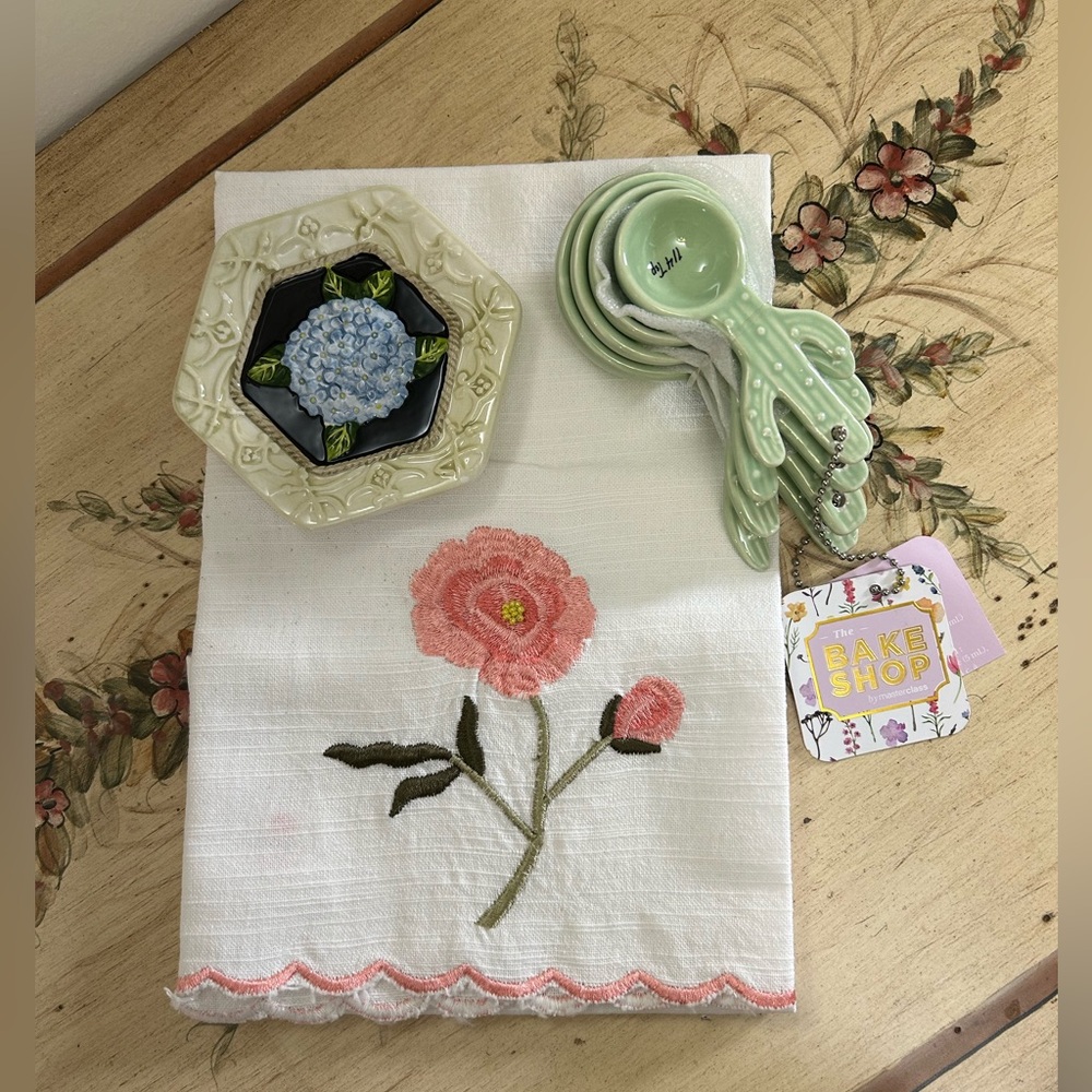 Kitchen Trio
